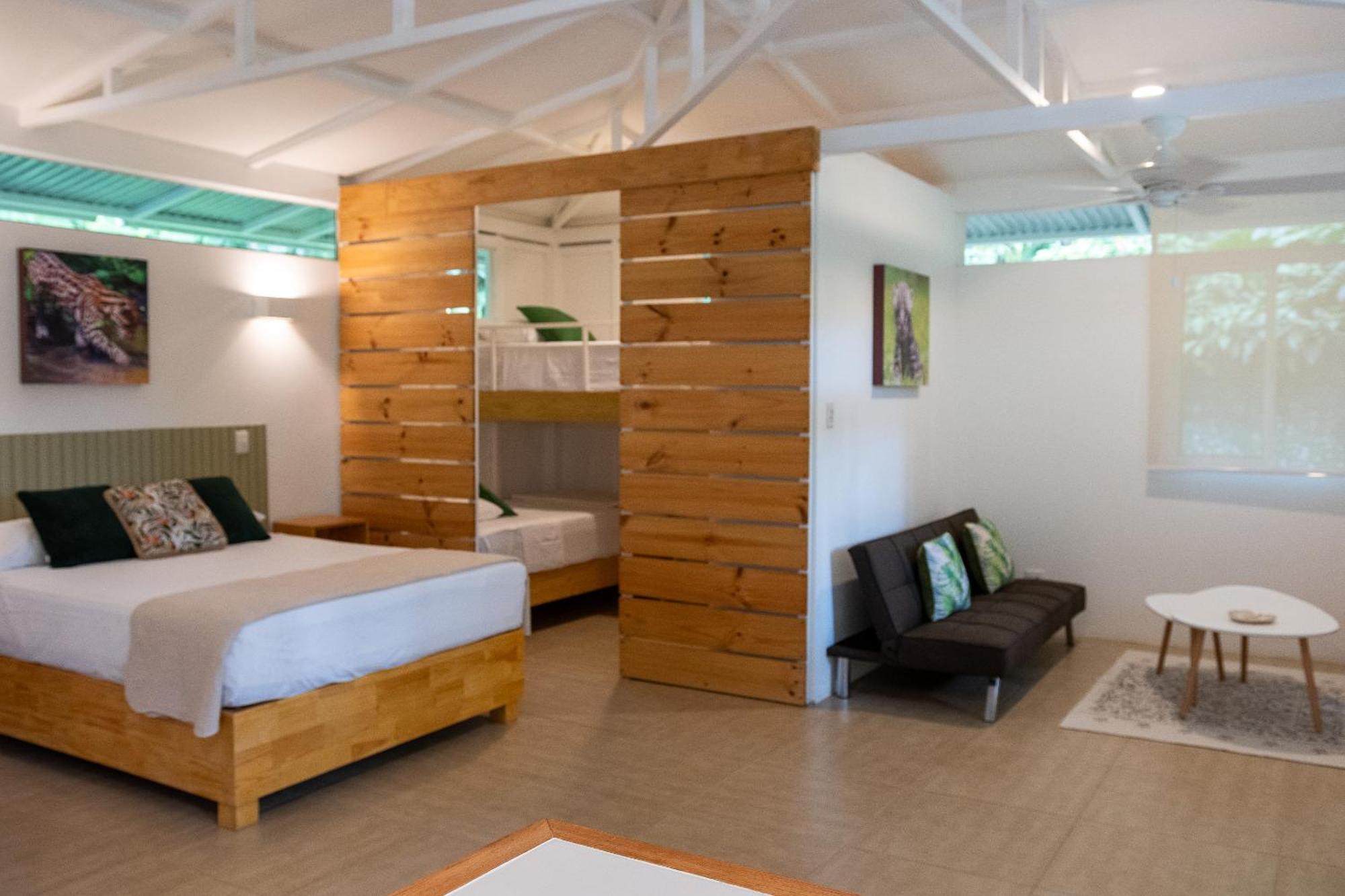 Jaguar Inn Bungalows Puerto Viejo de Talamanca Esterno foto