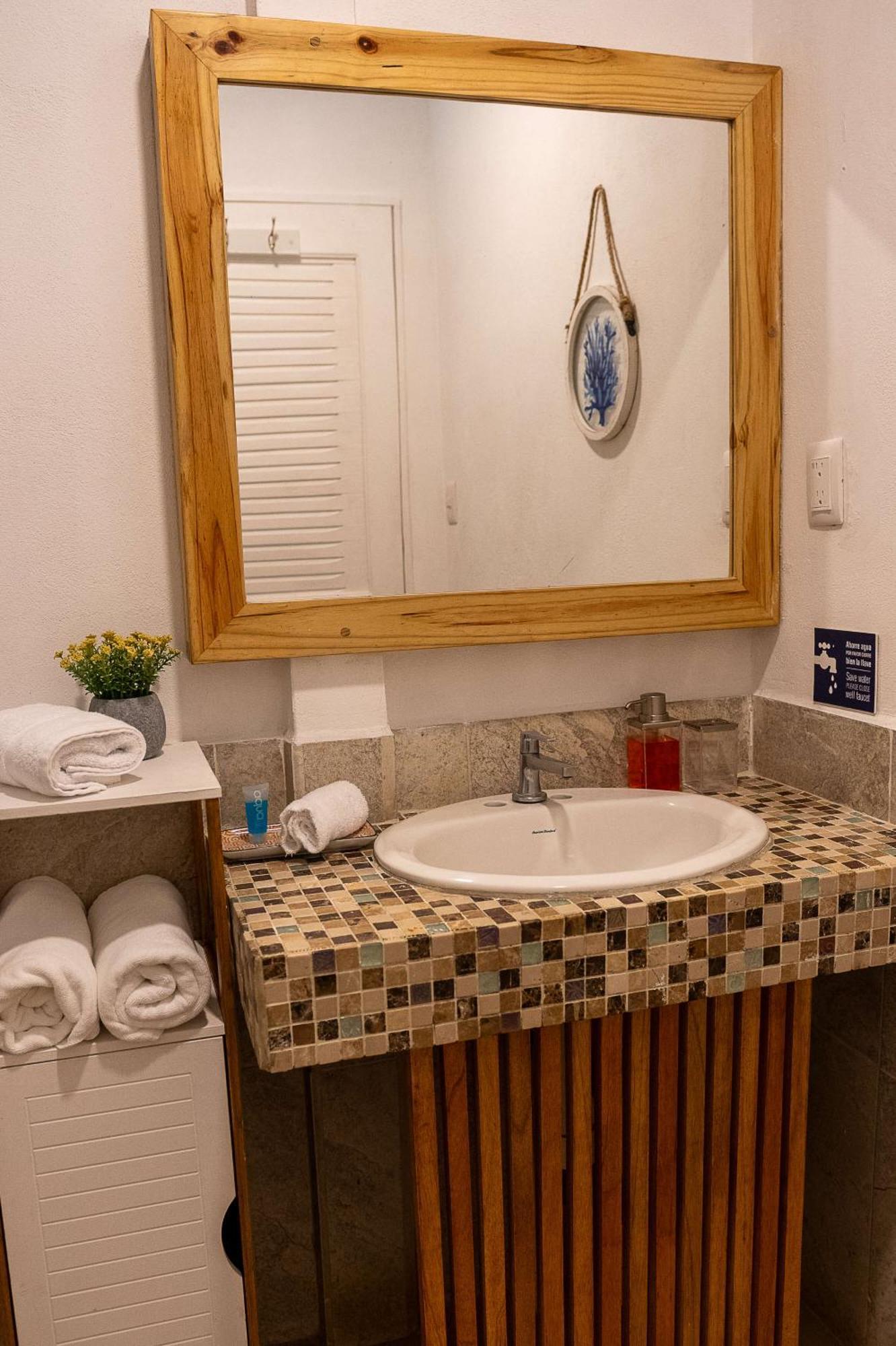 Jaguar Inn Bungalows Puerto Viejo de Talamanca Esterno foto