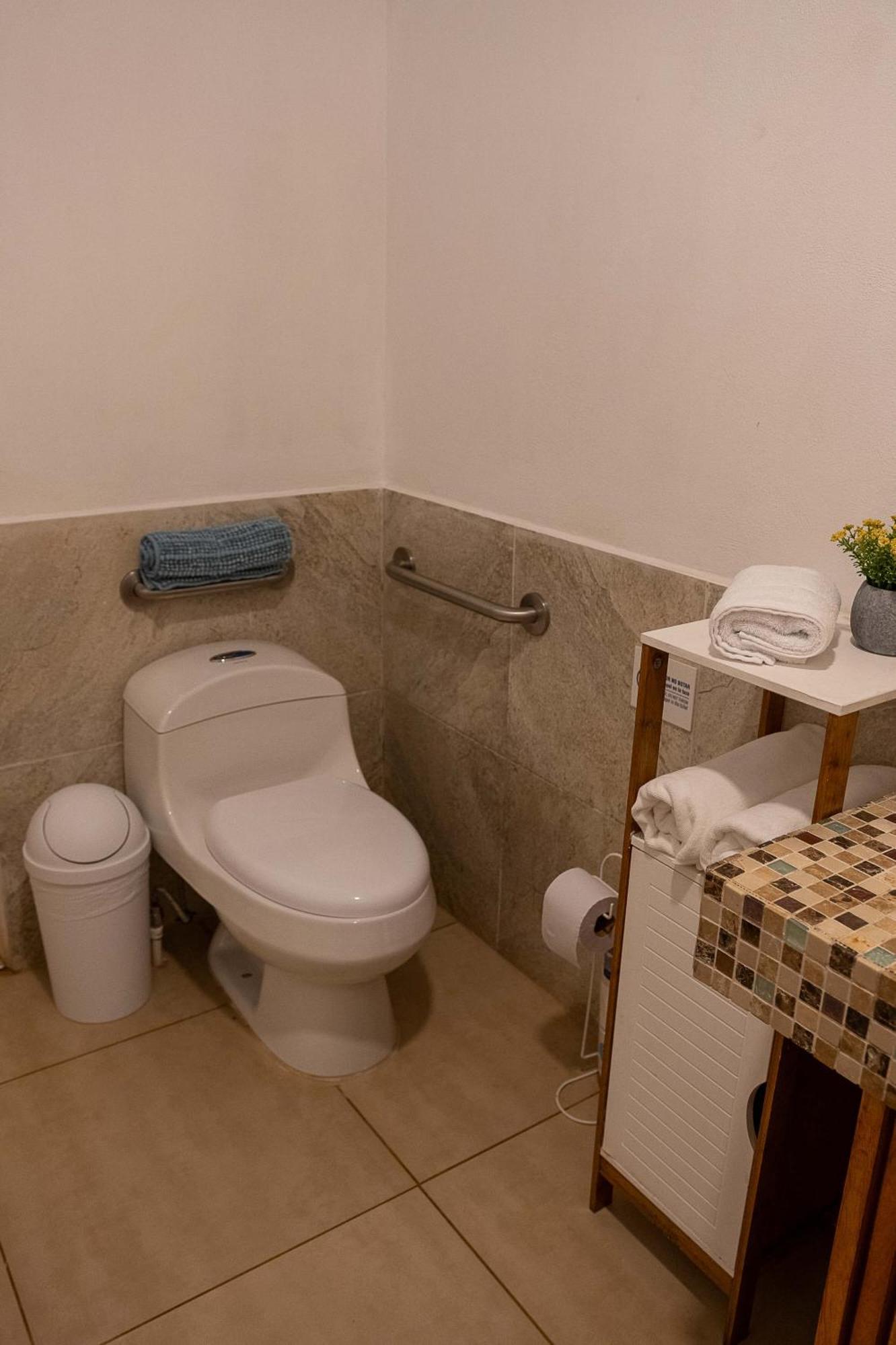 Jaguar Inn Bungalows Puerto Viejo de Talamanca Esterno foto